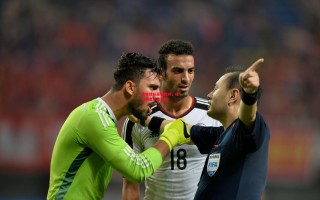 德信体育app下载-南非球队豪取胜利，成功翻盘杀出重围