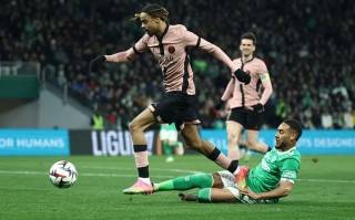 德信体育-里尔客场逼平巴黎，保持不败纪录