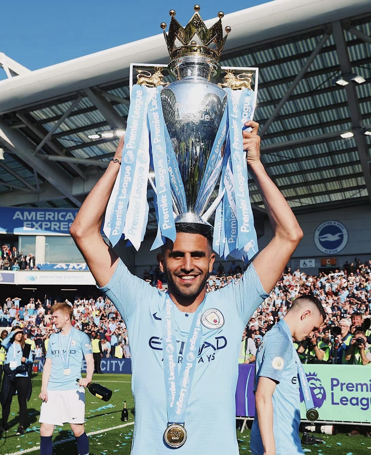 德信体育-阿尔及利亚国脚马赫雷兹表现出色,引起各大豪门关注-第2张图片-德信体育 德信体育-阿尔及利亚国脚马赫雷兹表现出色,引起各大豪门关注-第2张图片-德信体育