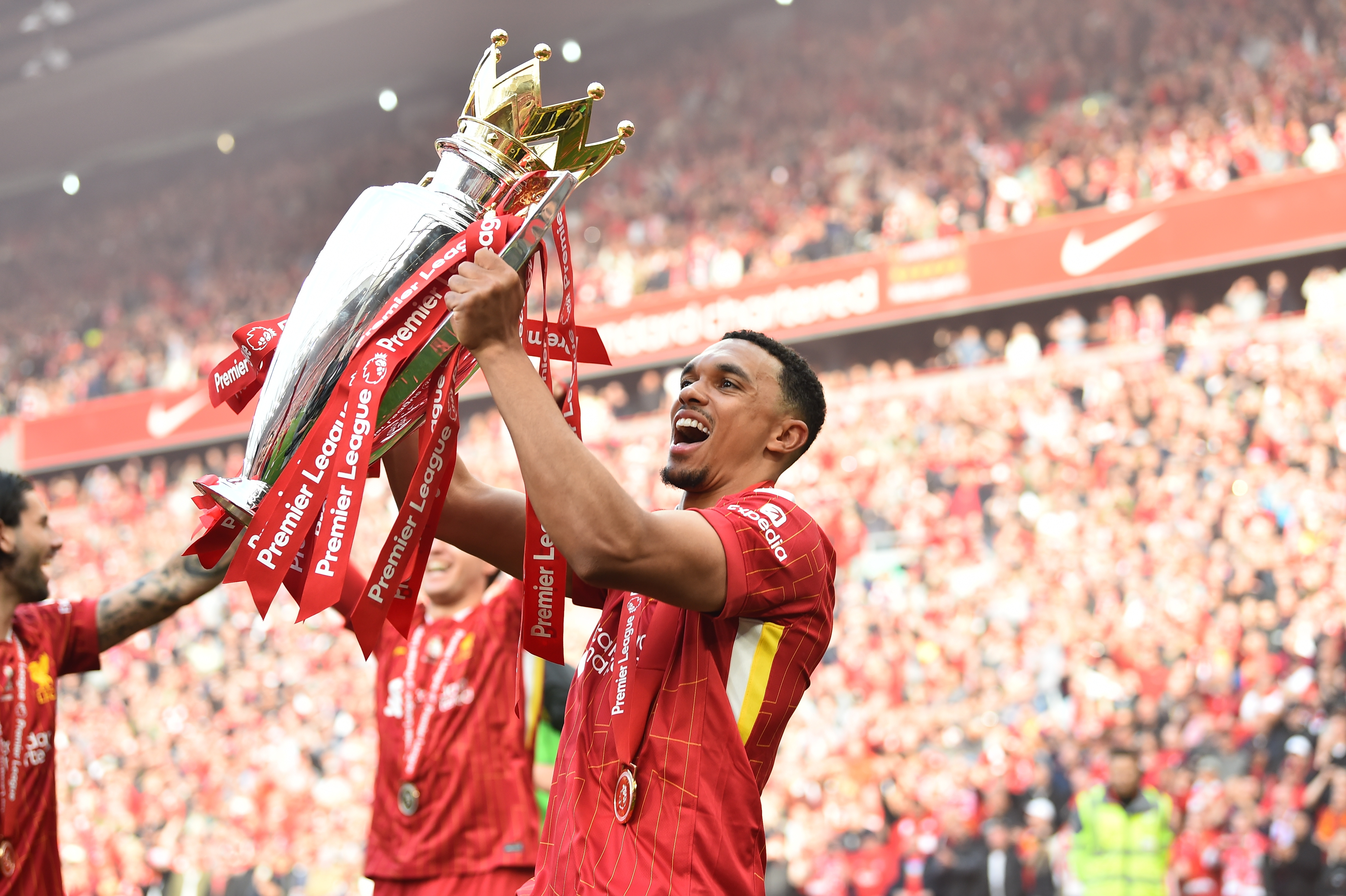 利物浦球员神勇,助球队取胜-第2张图片-德信体育 利物浦球员神勇,助球队取胜-第2张图片-德信体育